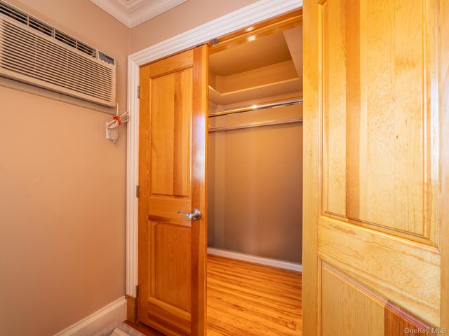 7520 180th Street, Fresh Meadows, NY 11366