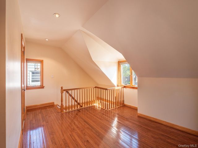 7520 180th Street, Fresh Meadows, NY 11366