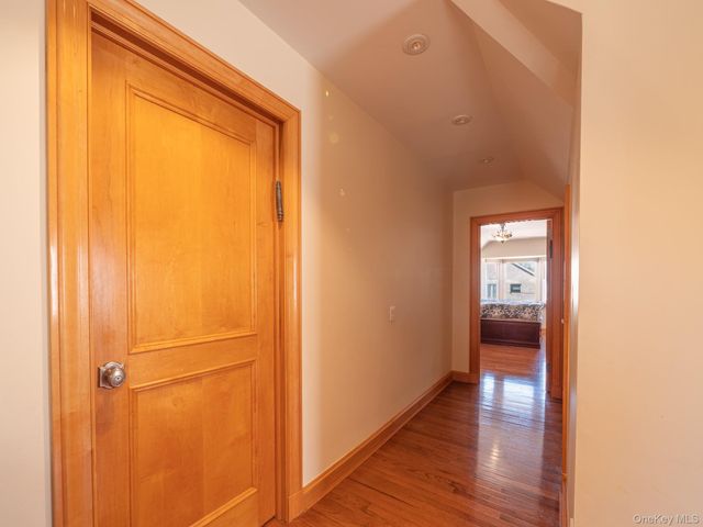 7520 180th Street, Fresh Meadows, NY 11366