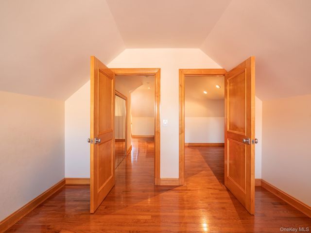7520 180th Street, Fresh Meadows, NY 11366