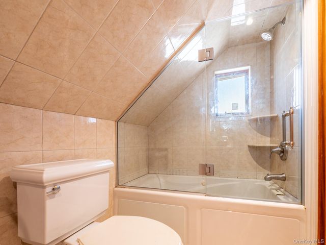 7520 180th Street, Fresh Meadows, NY 11366