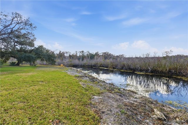 12881 E Big Buck Trail, Floral City, FL 34436