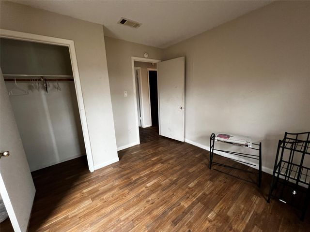 129 E John Street, Centerville, TX 75833