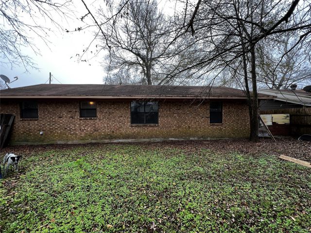 129 E John Street, Centerville, TX 75833