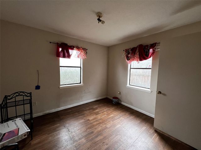 129 E John Street, Centerville, TX 75833