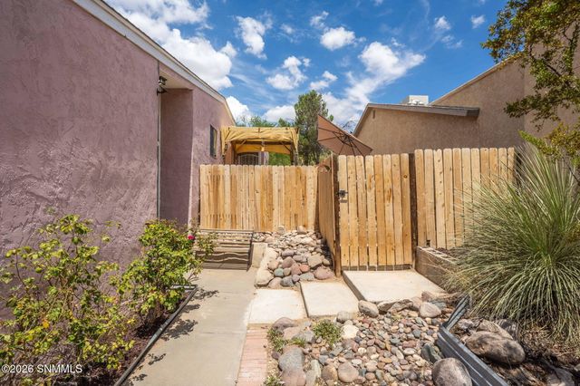 3041 Executive Hills Road, Las Cruces, NM 88011
