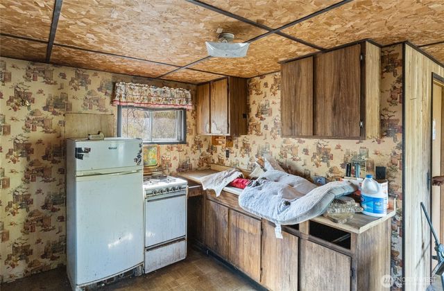 653 B Ellemeham Mtn. Road, Oroville, WA 98844