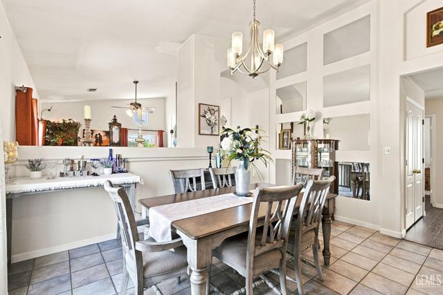 9501 Hamburg Court, Bakersfield, CA 93311