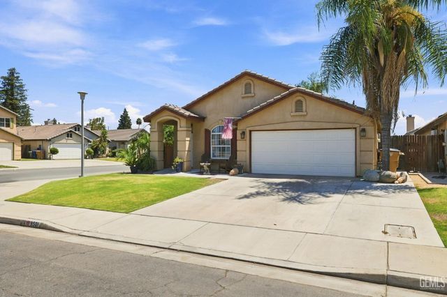 9501 Hamburg Court, Bakersfield, CA 93311