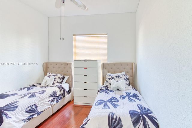 3839 SW 51st St, Hollywood, FL 33312