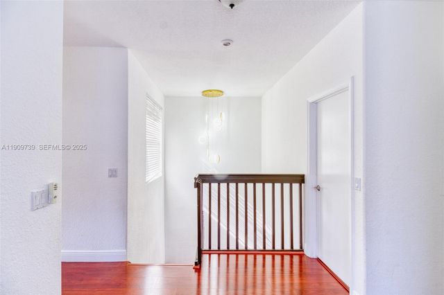 3839 SW 51st St, Hollywood, FL 33312