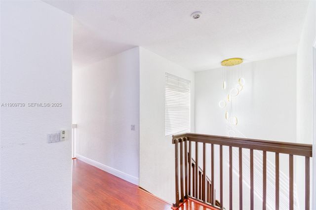 3839 SW 51st St, Hollywood, FL 33312