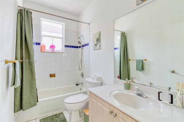 3839 SW 51st St, Hollywood, FL 33312