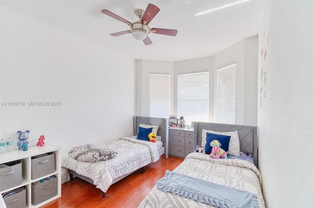 3839 SW 51st St, Hollywood, FL 33312