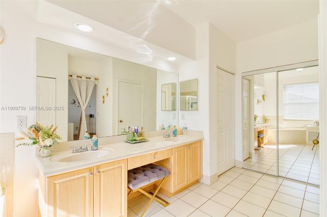 3839 SW 51st St, Hollywood, FL 33312