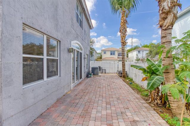 3839 SW 51st St, Hollywood, FL 33312