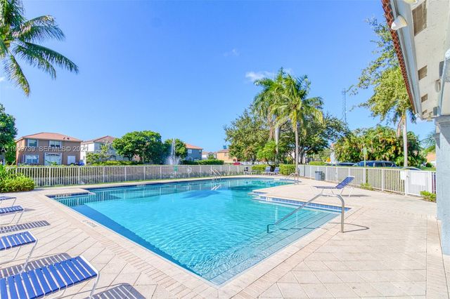 3839 SW 51st St, Hollywood, FL 33312