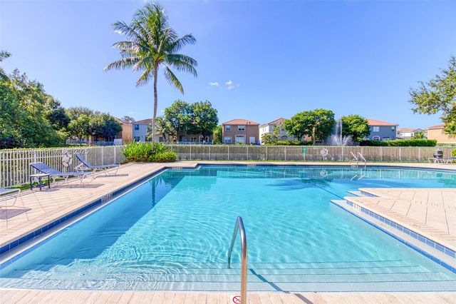 3839 SW 51st St, Hollywood, FL 33312