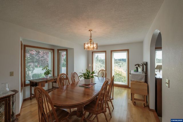 3425 Southwood Dr, Philomath, OR 97370