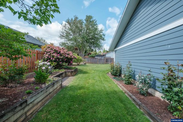 3425 Southwood Dr, Philomath, OR 97370