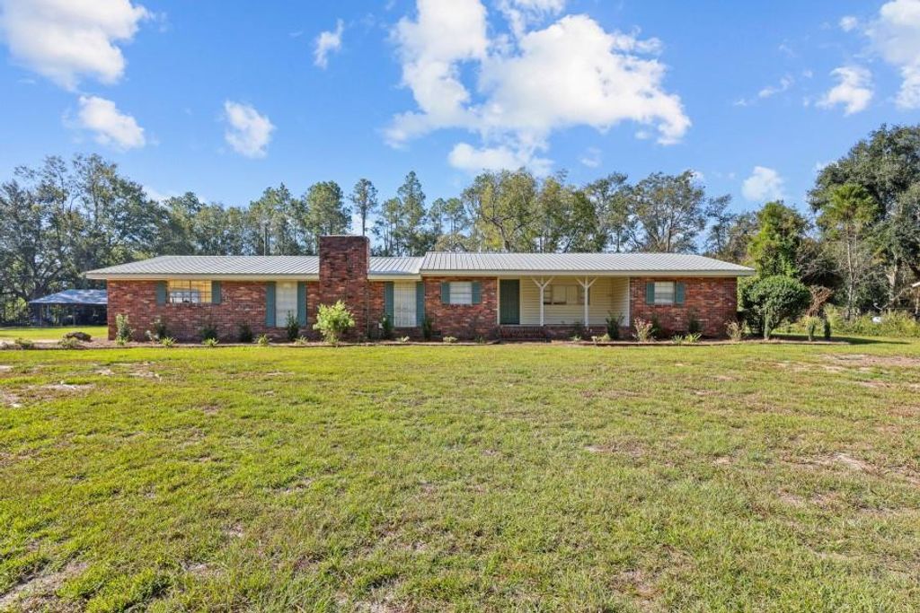 780 David Carter Road NE, Baxley, GA 31513