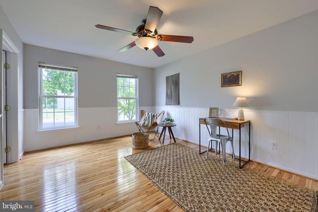 6 PRIMROSE LN, Reading, PA 19608