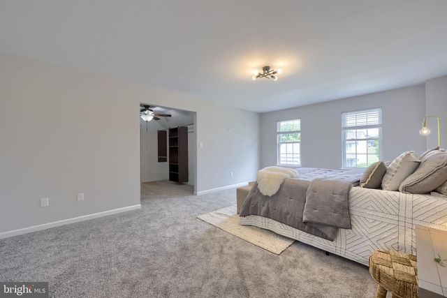 6 PRIMROSE LN, Reading, PA 19608