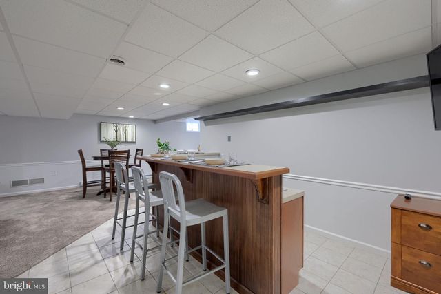 6 PRIMROSE LN, Reading, PA 19608
