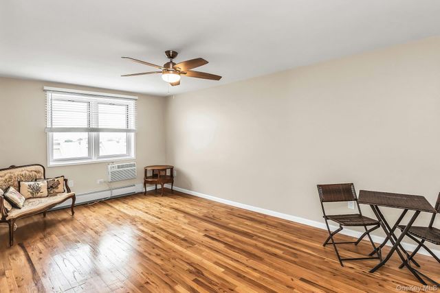 370 Broadway 4J, Long Beach, NY 11561