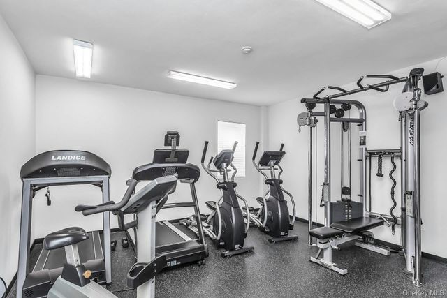 370 Broadway 4J, Long Beach, NY 11561