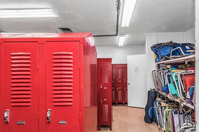 370 Broadway 4J, Long Beach, NY 11561