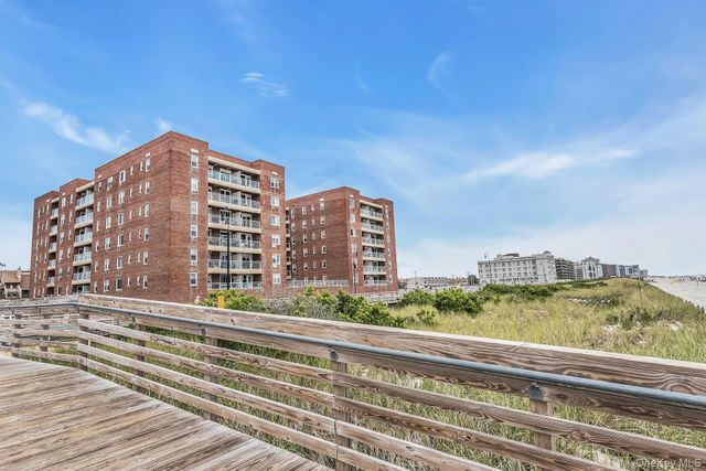 370 Broadway 4J, Long Beach, NY 11561