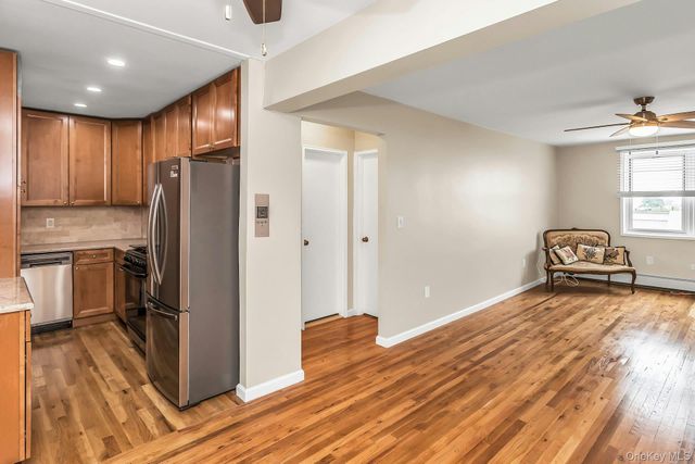 370 Broadway 4J, Long Beach, NY 11561