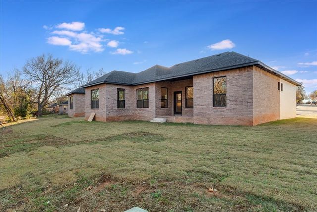 4208 N Shadybrook Drive, Midwest City, OK 73110