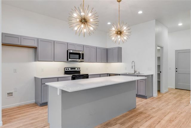 4208 N Shadybrook Drive, Midwest City, OK 73110