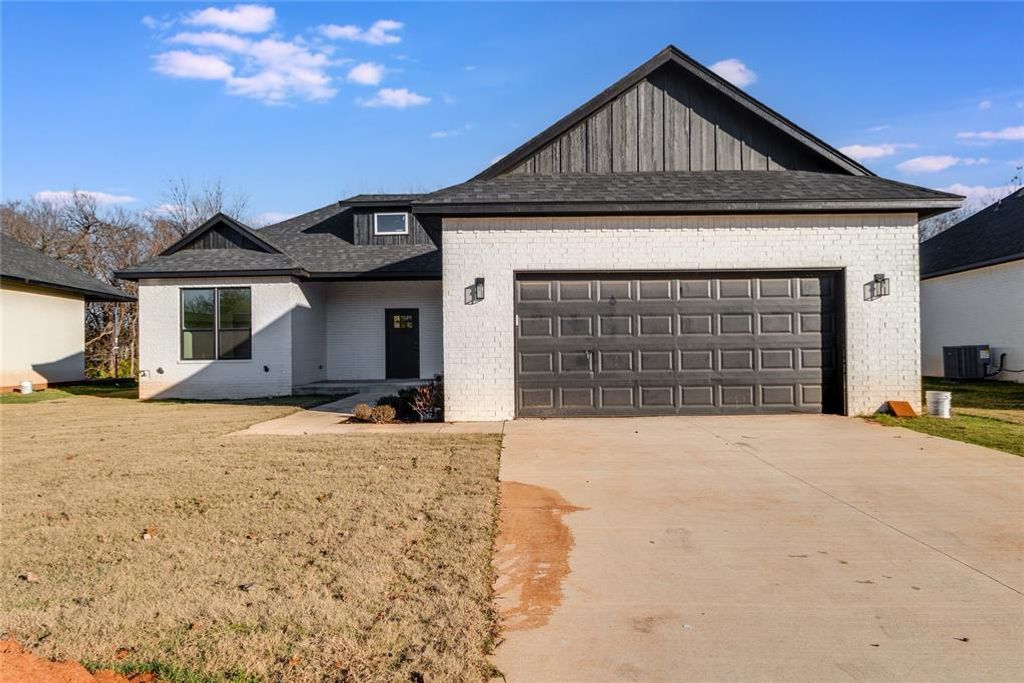 4208 N Shadybrook Drive, Midwest City, OK 73110