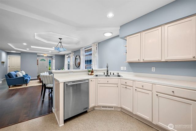 117 S 44th Street, Bellingham, WA 98229