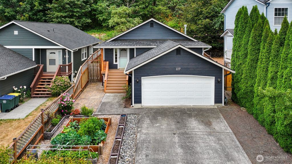 117 S 44th Street, Bellingham, WA 98229