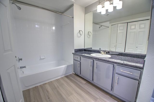 2320 Gracy Farms LN 1323, Austin, TX 78758