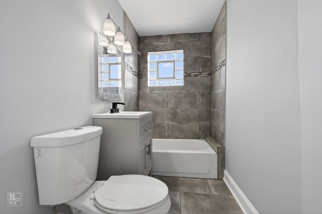 6030 S Mayfield Avenue, Chicago, IL 60638