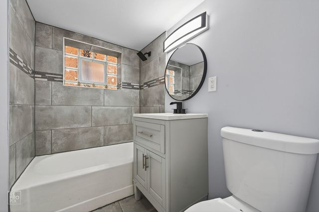 6030 S Mayfield Avenue, Chicago, IL 60638