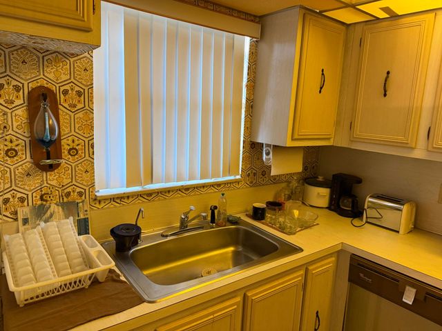 709 Lori Drive 215, Palm Springs, FL 33461