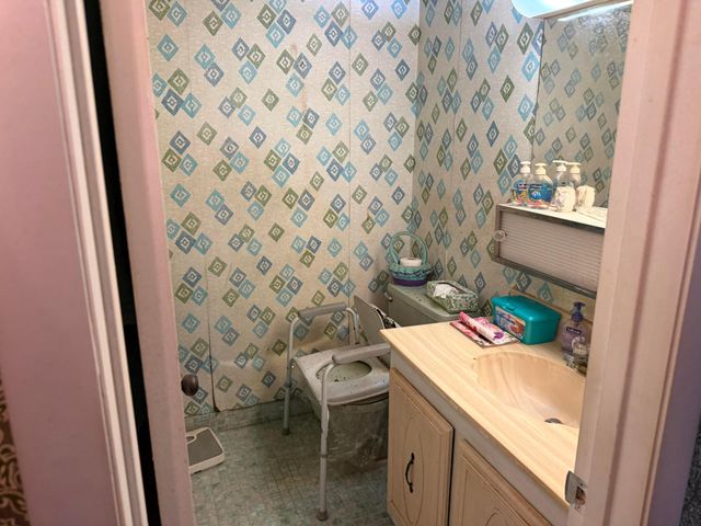 709 Lori Drive 215, Palm Springs, FL 33461