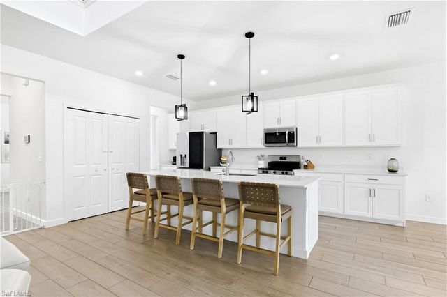 10712 Timber Creek DR, Fort Myers, FL 33913