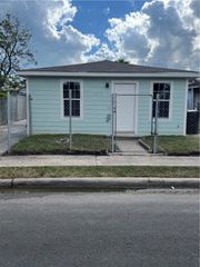 2838 Greenwood Dr, Corpus Christi, TX 78405