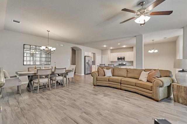 1216 Night Owl Court, Conroe, TX 77385