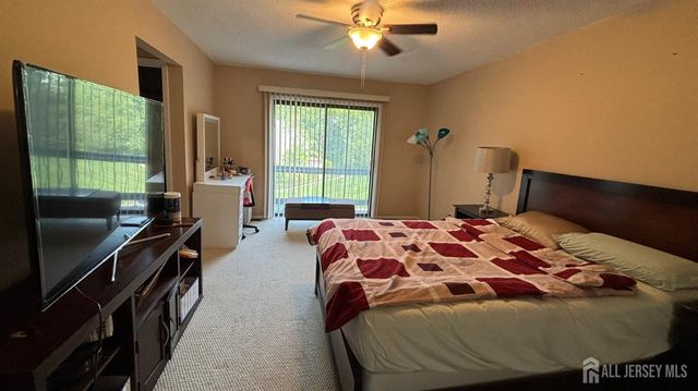 178 Linda Lane, Edison, NJ 08820