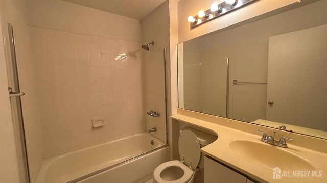 178 Linda Lane, Edison, NJ 08820