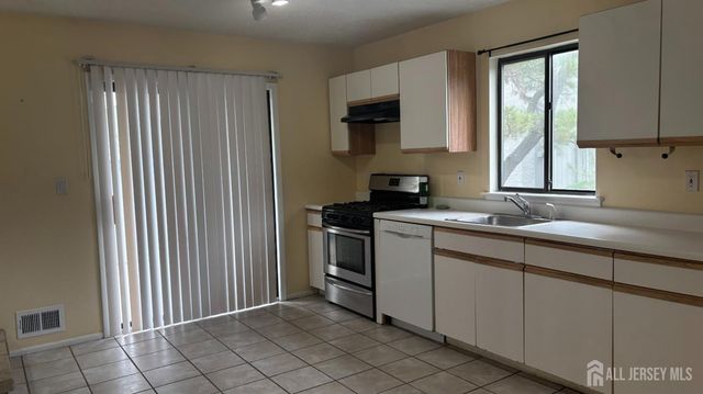 178 Linda Lane, Edison, NJ 08820
