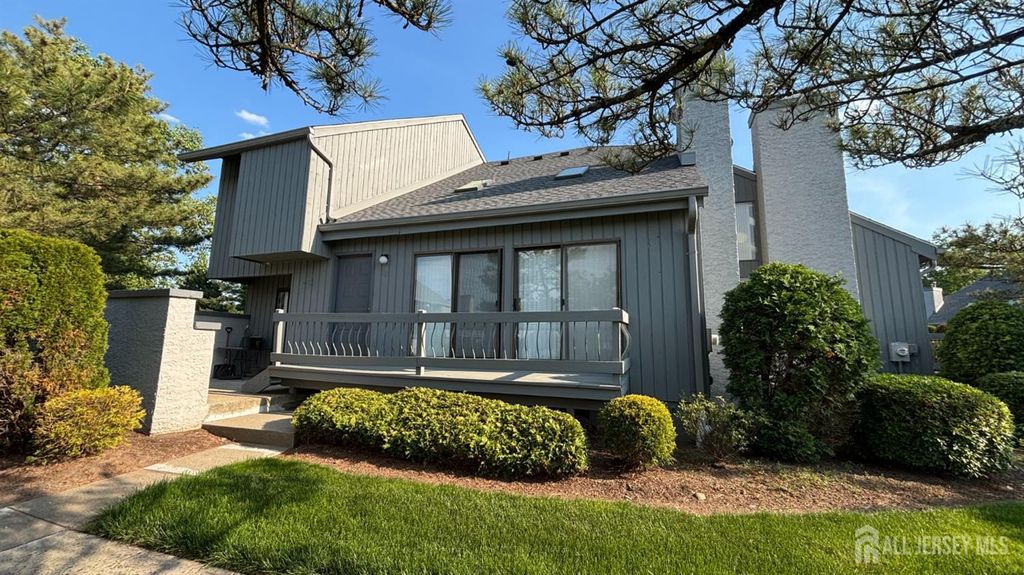 178 Linda Lane, Edison, NJ 08820